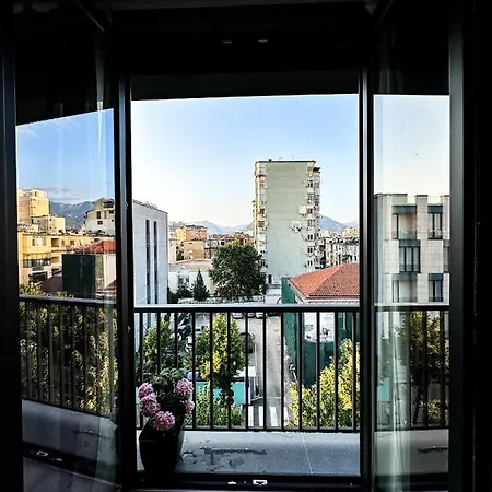 Getaway - * Tirana